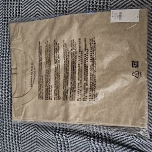 Banana Republic Authentic T Shirt.BRAND NEW w/ TAGS IN ORIGINAL PACKAGING!!!